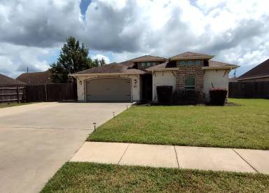 Main picture of 6790 Woodridge Dr