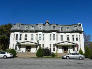 Main picture of 1301 2nd Ave