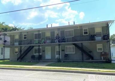 Main picture of 124 N 7th St