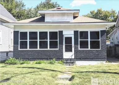 Main picture of 669 S 37th St