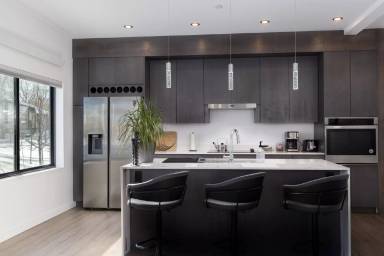 Main picture of 51 Eva Ln