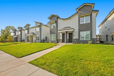 Main picture of 3209 Chenault St