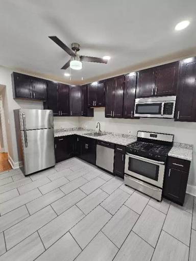 Main picture of 6732 S Prairie Ave