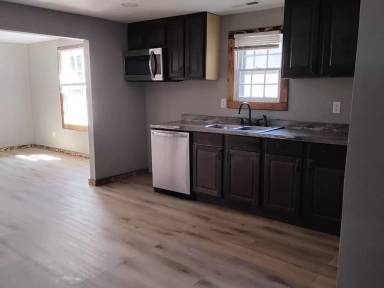 Main picture of 2101 N Grace Ave