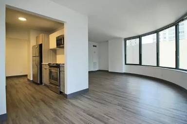 Main picture of 439 E Ontario St