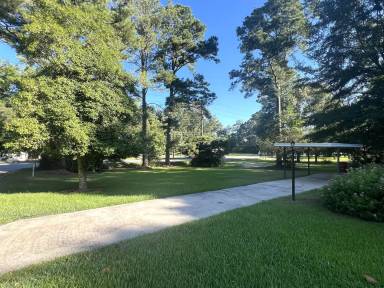 Main picture of 4693 Twin Oak Dr