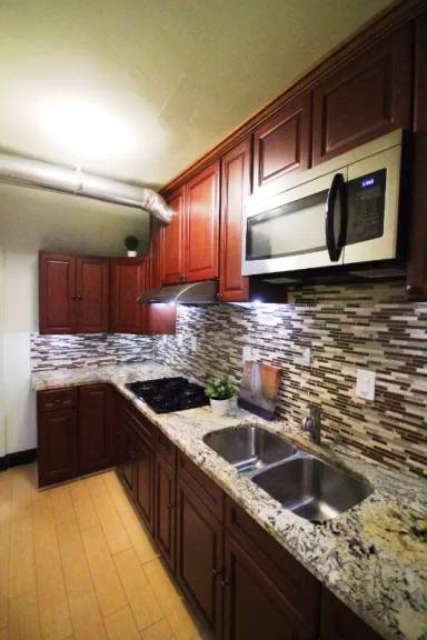 Main picture of 4417 Sansom St
