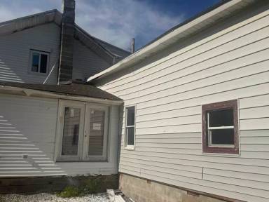 Main picture of 5338 Main St