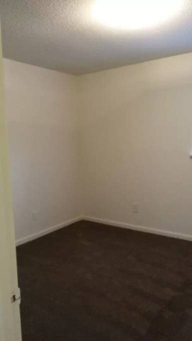 Main picture of 401 Golf Rd