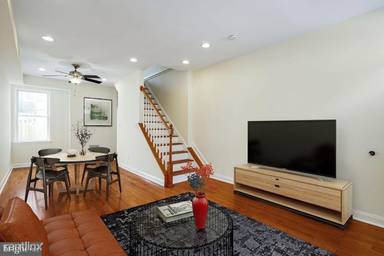 Main picture of 3145 Tilton St