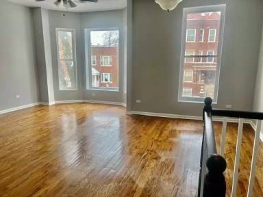Main picture of 3245 W Pierce Ave