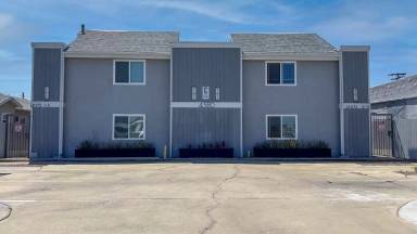Main picture of 4580 Illinois St