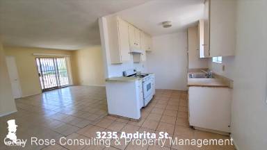 Main picture of 3235 Andrita St