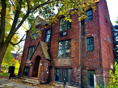 Main picture of 1241 Hubbard St