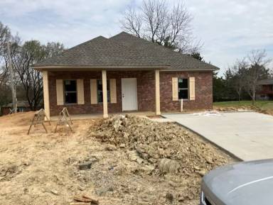 Main picture of 902 Tyler Dr