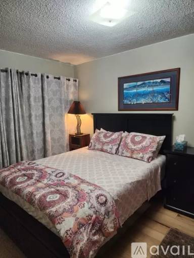 Main picture of 236 Liliuokalani Ave