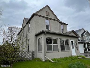Main picture of 207 20th Ave NE