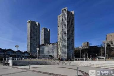 Main picture of Galaxy Towers Condos