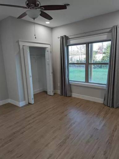 Main picture of 2410 Textile St