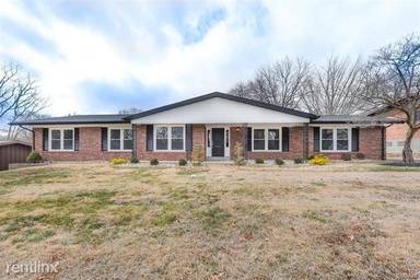 Main picture of 89 Burning Tree Dr