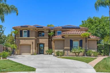 Main picture of 42585 Whistle Ct