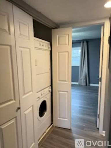 Main picture of 230 Middletown Sq