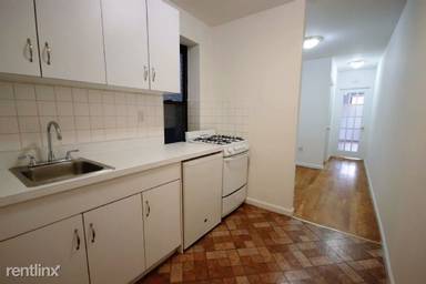 Main picture of 124 Macdougal St