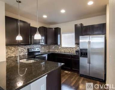 Main picture of 11200 Colony Cir
