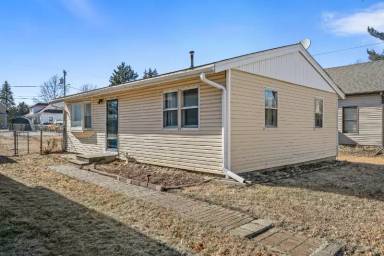 Main picture of 6935 Colby St