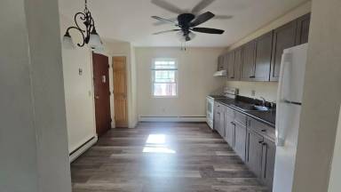 Main picture of 227 Franklin St