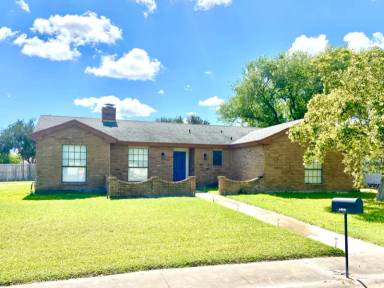Main picture of 1413 Windcrest St