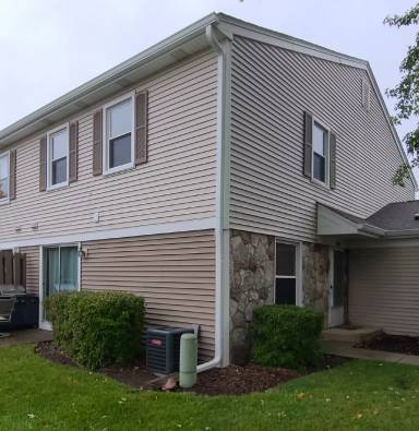 Main picture of 1021 Newport Hbr