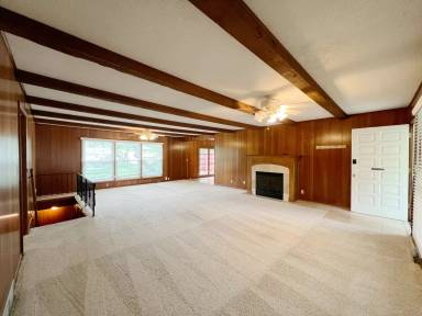 Main picture of 521 N Walker Ln