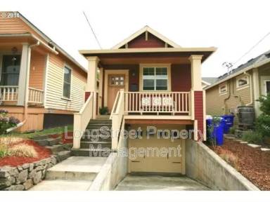 Main picture of 532 NE Sumner St