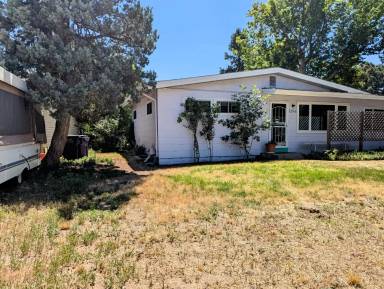 Main picture of 1390 S Ivy Way