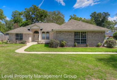 Main picture of 20860 Lowry Dr
