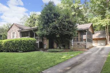 Main picture of 2026 Sumter St NW