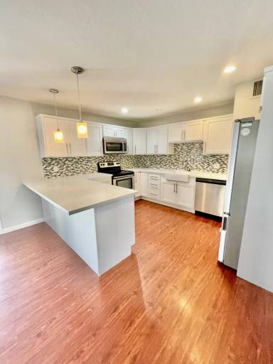 Main picture of 6820 E Moreland St