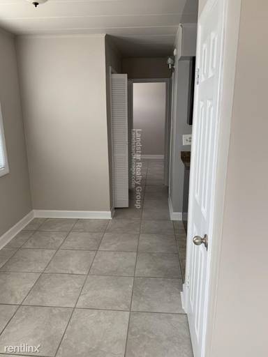 Main picture of 9610 Ivanhoe Ave