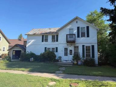 Main picture of 2416 Algoma St