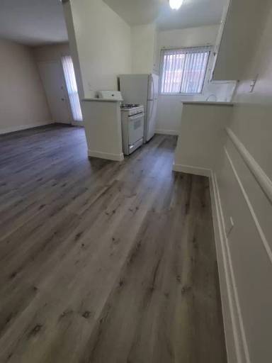 Main picture of 3945 Stevely Ave