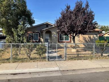 Main picture of 16443 Bizzibe St