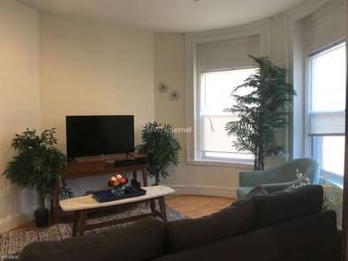 Main picture of 10 Brainerd Rd