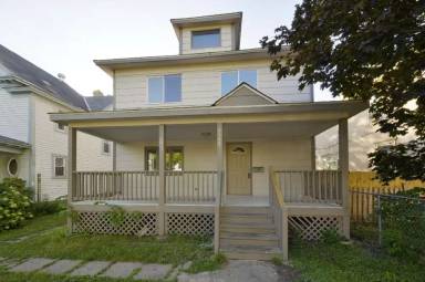 Main picture of 2742 18th Ave S