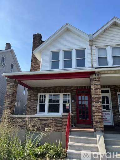 Main picture of 1520 W Broad St