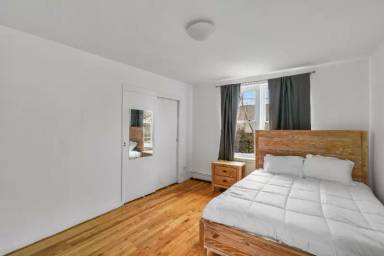 Main picture of 10515 Seaview Ave