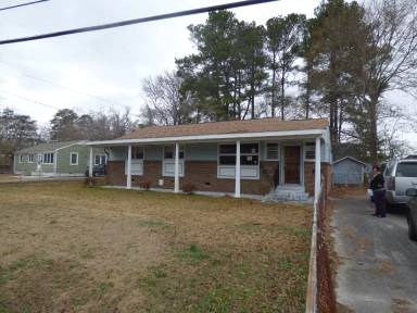 Main picture of 911 Barn St