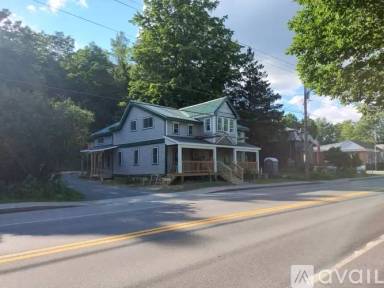 Main picture of 101 Main St