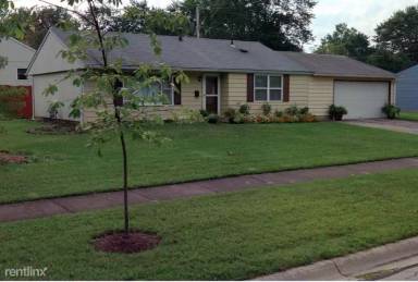 Main picture of 761 Andrew Ave