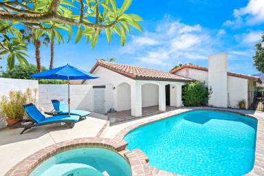 Main picture of 52810 Avenida Herrera